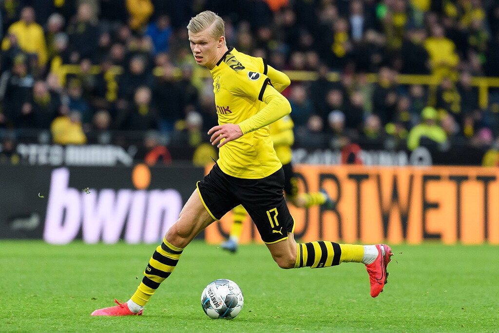 环足奖年度最佳女足球员候选：邦马蒂、普特利亚斯、凯莉在列（环足奖年度最佳女足球员候选名单公布：邦马蒂、普特利亚斯、凯莉入围）