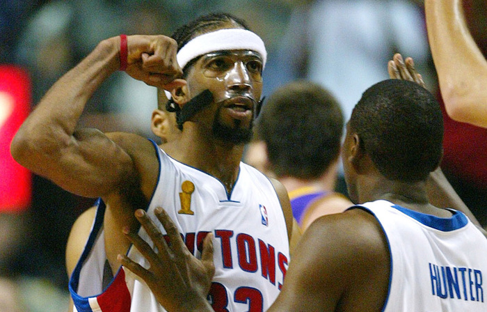 曼联红魔主场零封埃弗顿（曼联主场完封埃弗顿）