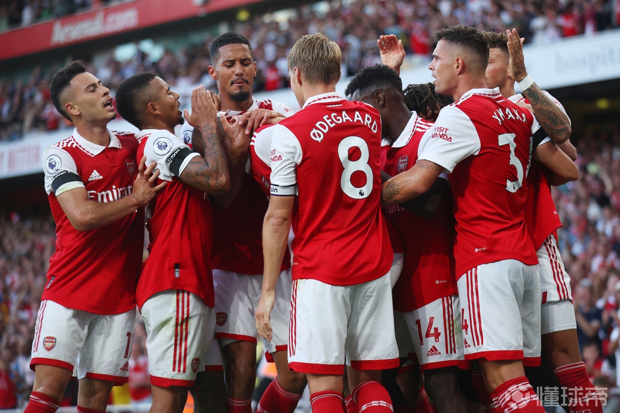 罗马公布战米兰名单：迪巴拉、多夫比克在列，弗格森伤缺（罗马公布战米兰大名单：迪巴拉、多夫比克入选，弗格森因伤缺阵）