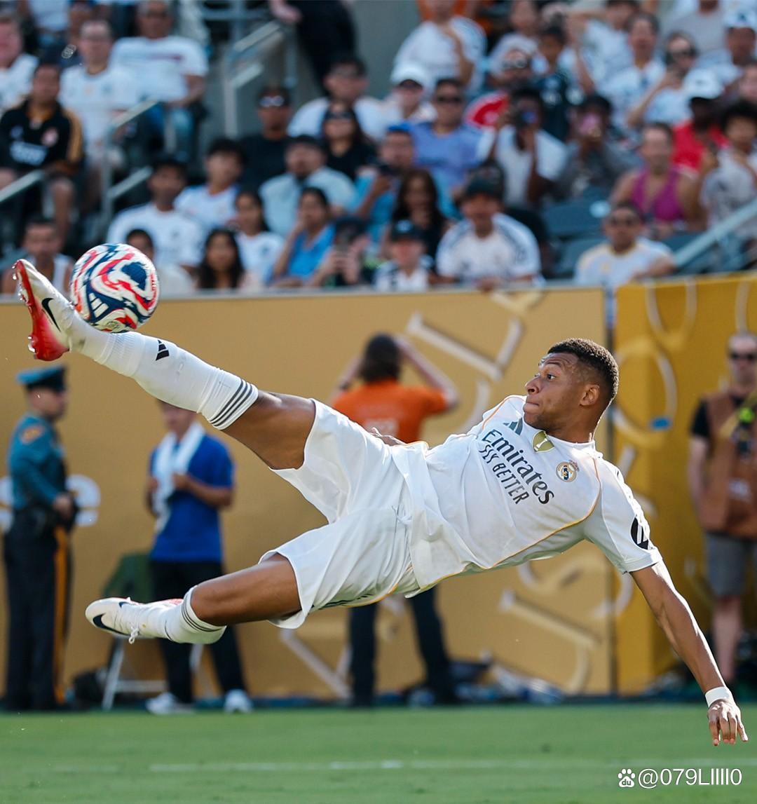 英超战报：西蒙斯传射，里沙利松破门，热刺2-0布伦特福德（英超战况：西蒙斯传射立功，里沙利松破门，热刺2-0击败布伦特福德）