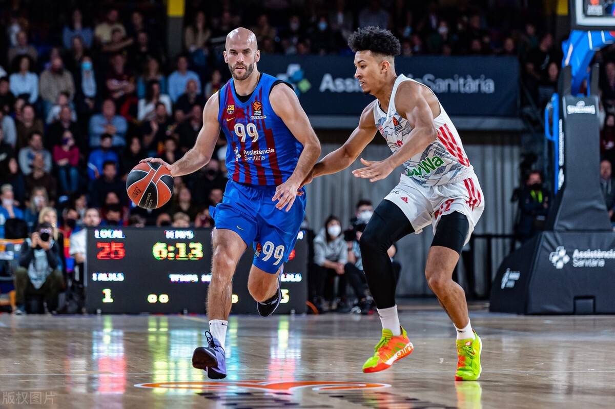 西甲：皇马客场2-2战平比利亚雷亚尔（西甲：皇马客场与比利亚雷亚尔2-2握手言和）